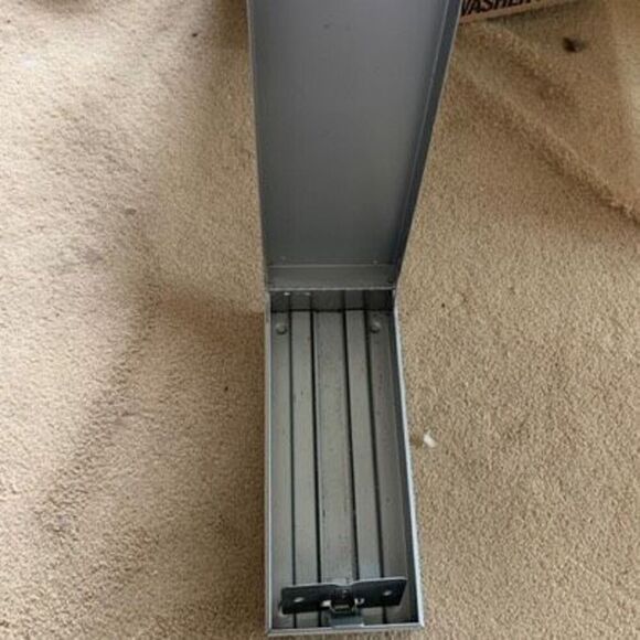 Vintage Metropolitan Life Action File Metal Storage Box - Picture 10 of 12